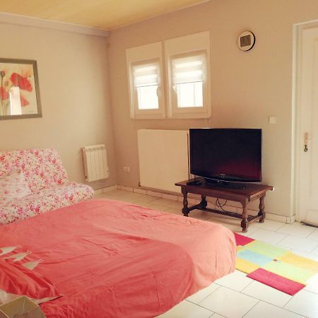 Chez Violette Apartment Destry Екстериор снимка
