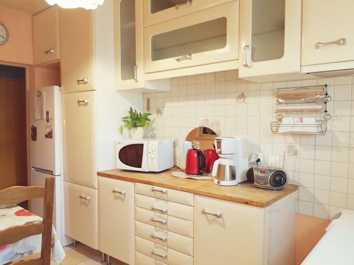 Chez Violette Apartment Destry Екстериор снимка