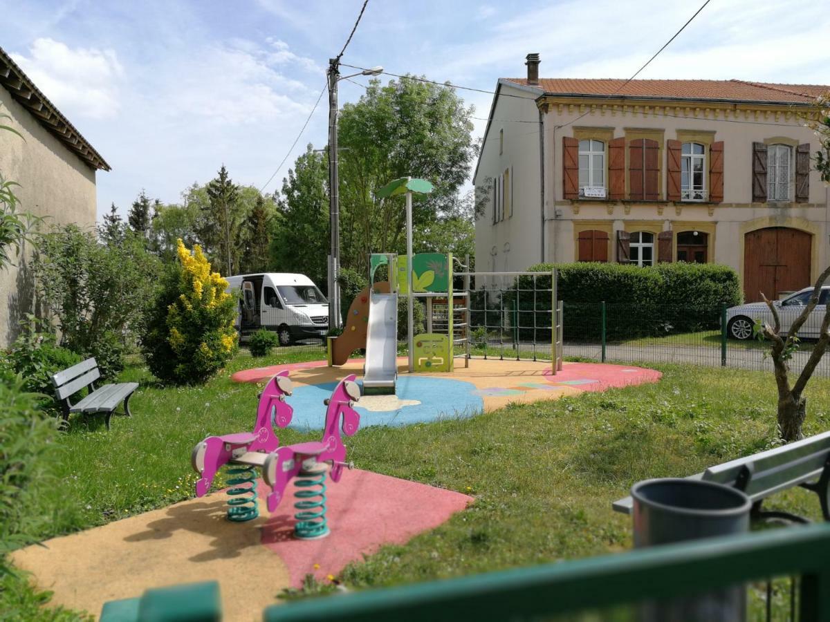 Chez Violette Apartment Destry Екстериор снимка